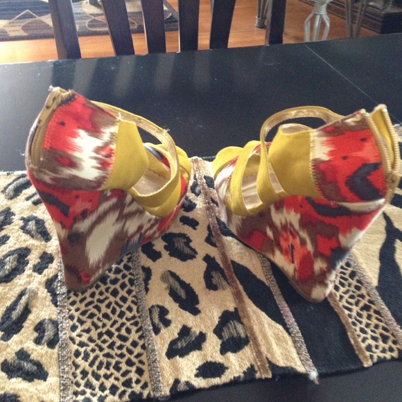 Wedges 🔥😍😍💁 - Picture 2 of 4