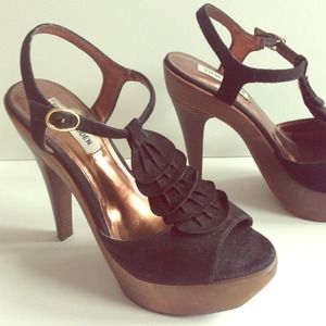 ✨SALE✨ Wood Heel Super Sexy Evening shoe