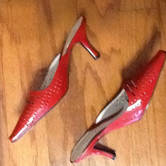 Red leather slide with buckles, 6 1/2 M.  NWOT - Picture 2 of 3