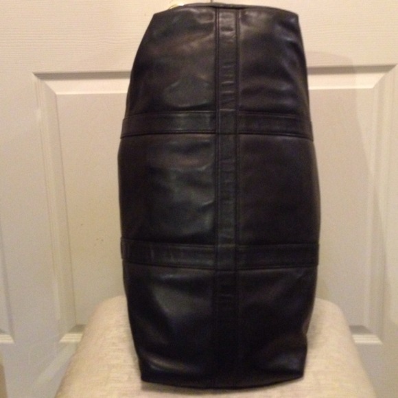 Authentic Coach - Picture 3 of 4