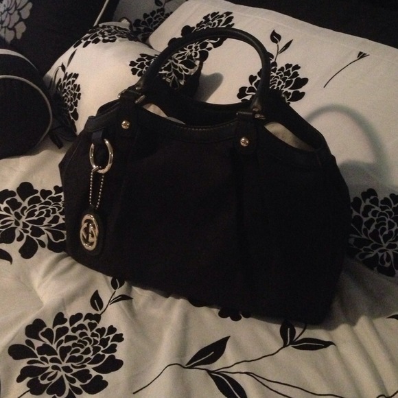 😃sold!!!  brand new Gucci