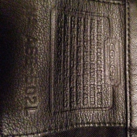 Authentic Coach - Picture 4 of 4