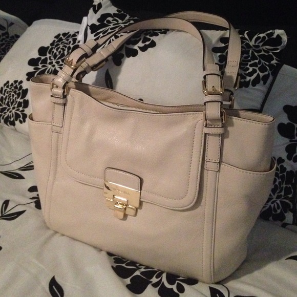 Michael Kors Handbag Brand New!!!