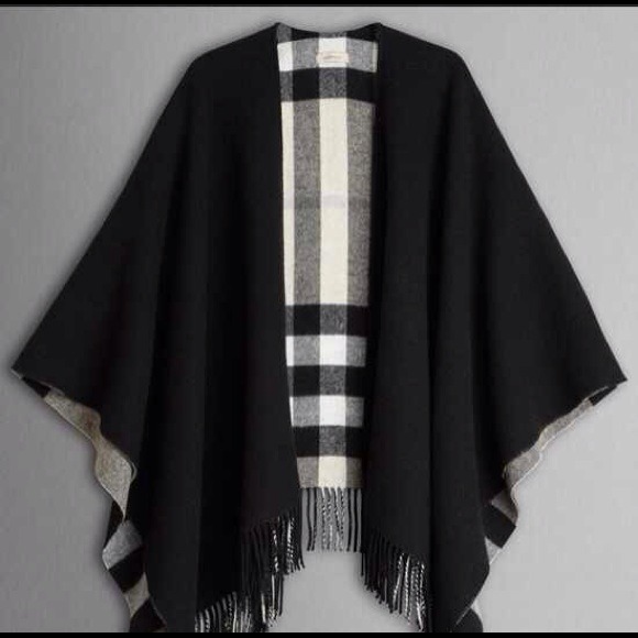 🎊SOLD🎉AUTHENTIC Burberry fine wool scarf wrap