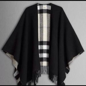 🎊SOLD🎉AUTHENTIC Burberry fine wool scarf wrap