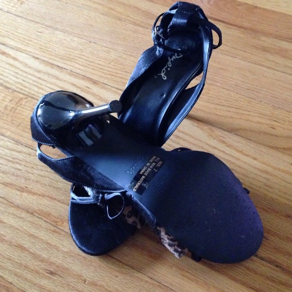 Shoes - Picture 3 of 3