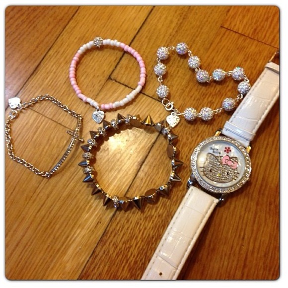 🎀Hello Kitty Set🎀 - Picture 2 of 2