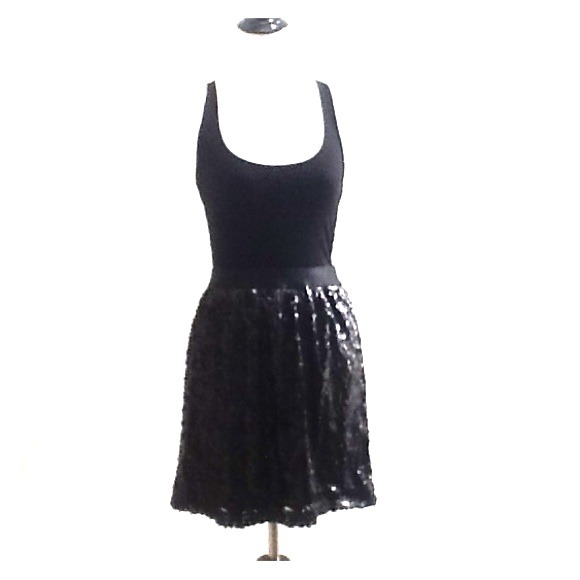 Adorable black dress with sequence!!!! - Picture 1 of 4