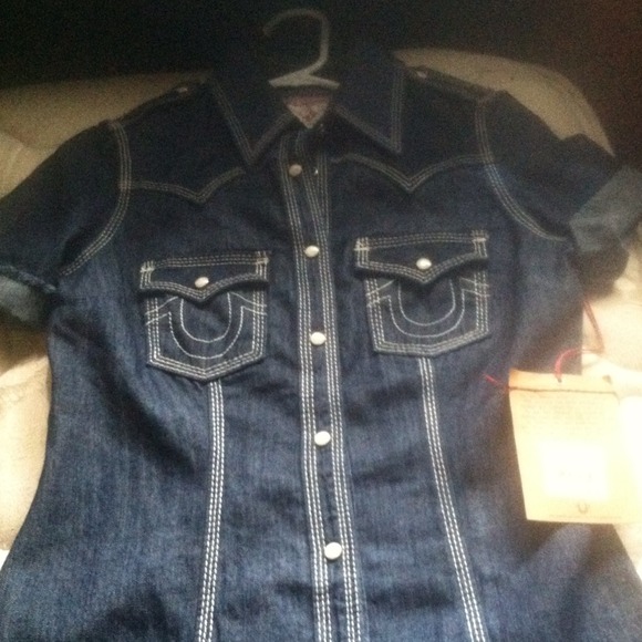This true religion jean shirt - Picture 3 of 3