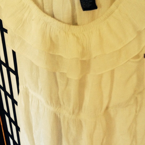 Ruffle top - Picture 2 of 2