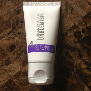 Rodan and Fields Unblemished oil control lotion