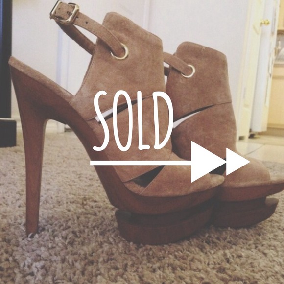 ✌️SOLD✌️