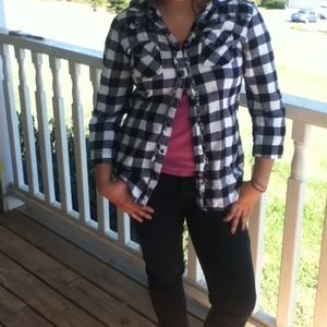 Black & white checkered plaid button up size small