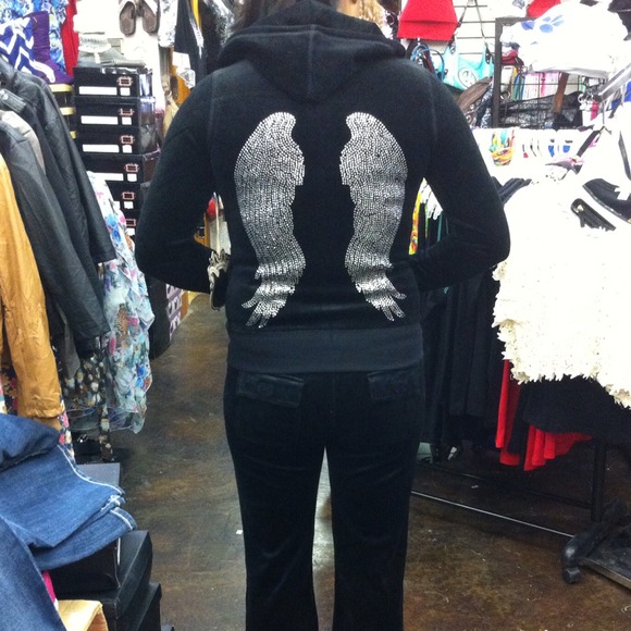 Velour track suit with wings