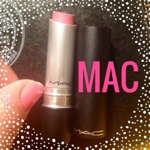 Mac Pro  Lipcreme
- Dress It Up - New