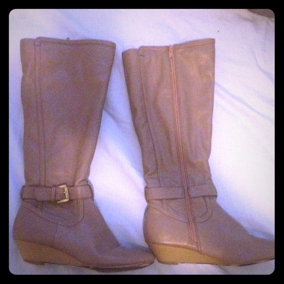 Fall boots from JustFab.com