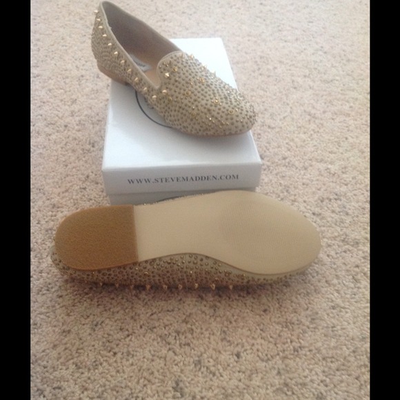 SOLD--New Steve Madden Crystal Spikes Studded - Picture 3 of 3