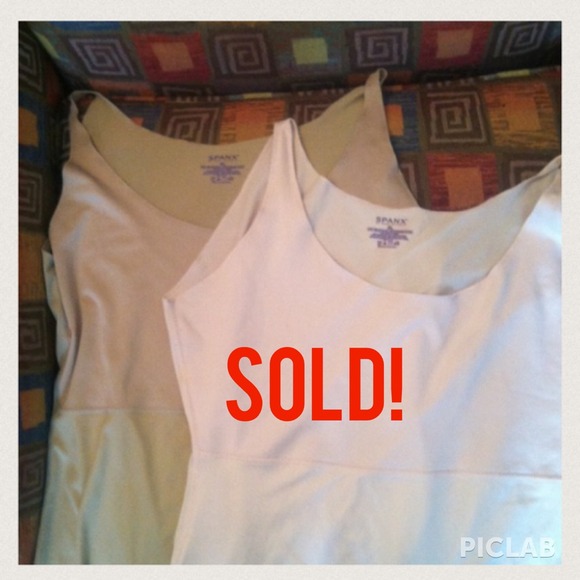 ***SOLD IN BUNDLE*** 2 Spanx hide & sleek shapers