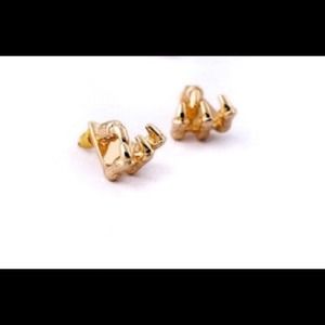 Gold Claw Stud Earrings