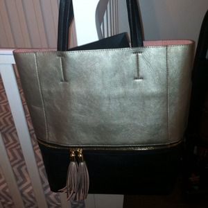 Relic hand bag