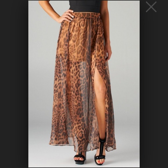 💢💢💢traded💢💢💢BLVD Leopard skirt