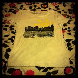Aéropostale white graphic tee