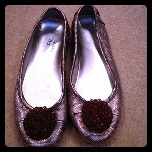 Bundle for @bettiewestbrook. Flats and Tote.