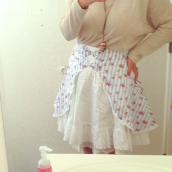 SOLD Hell Bunny skirt with bow detail