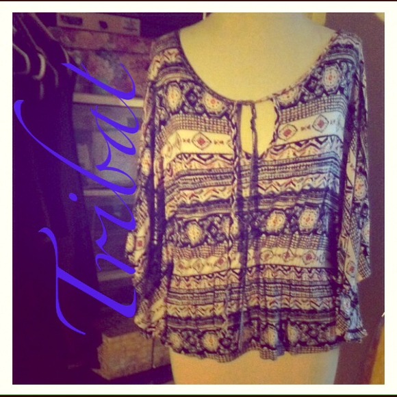 🍂🍃Tribal Print Top