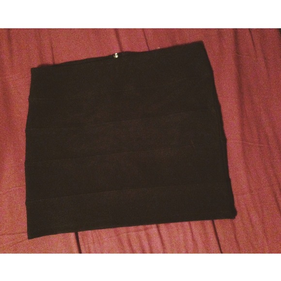 🚫SOLD🚫 Forever 21 Black Mini Skirt
