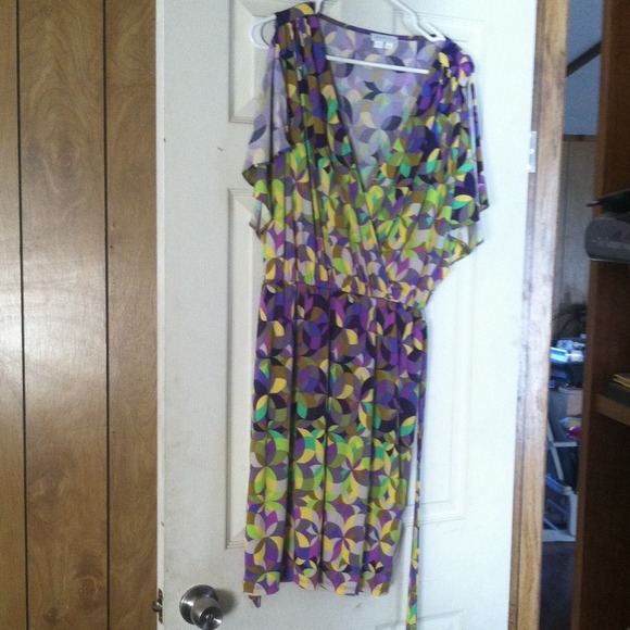 Multi-colored dress - Picture 2 of 2