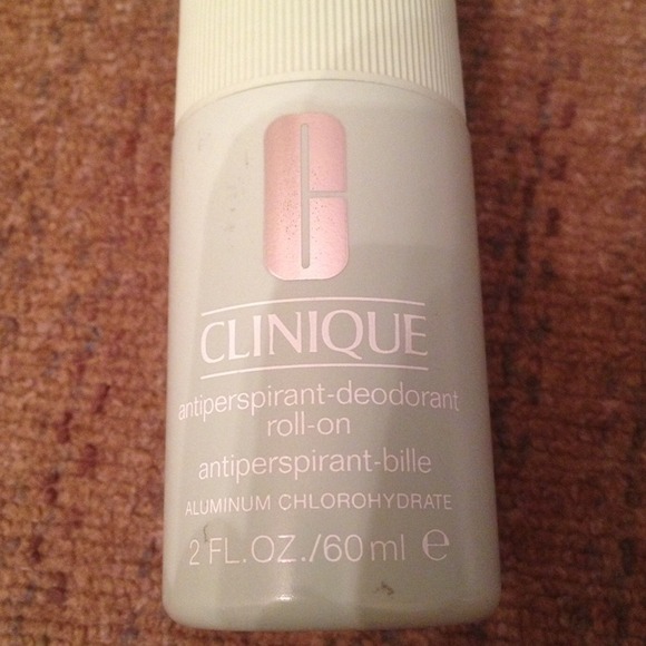 💢REDUCED💢 Clinique Roll On Deodorant