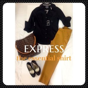EXPRESS Essential Button down shirt XS