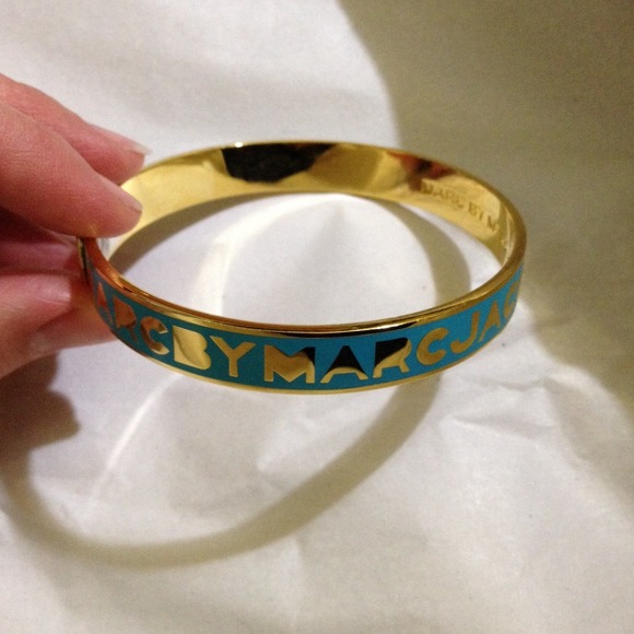NWT Marc by Marc Jacobs Aqua/Gold wide bangle - Picture 3 of 4