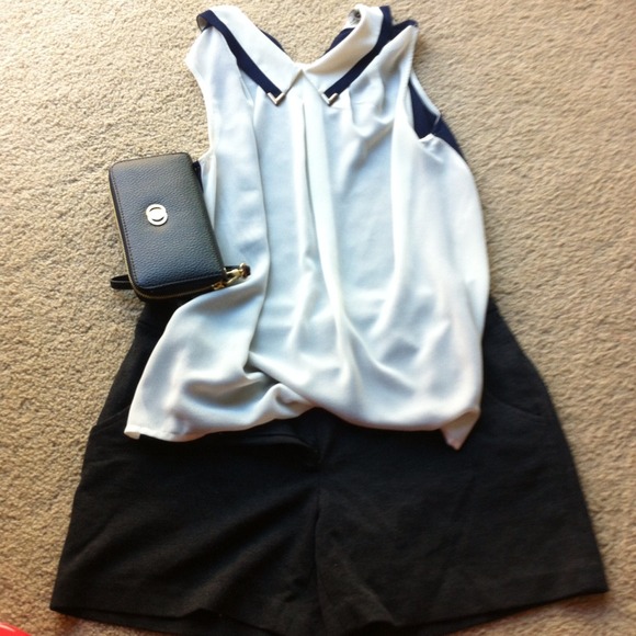 Bundle: top+short+ wallet (fit iPhone/samsung)