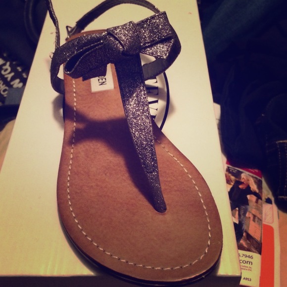 Steve Madden sandals 5.5