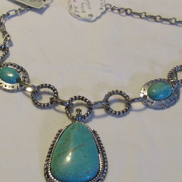 Beautiful alloy turquoise necklace! - Picture 2 of 2