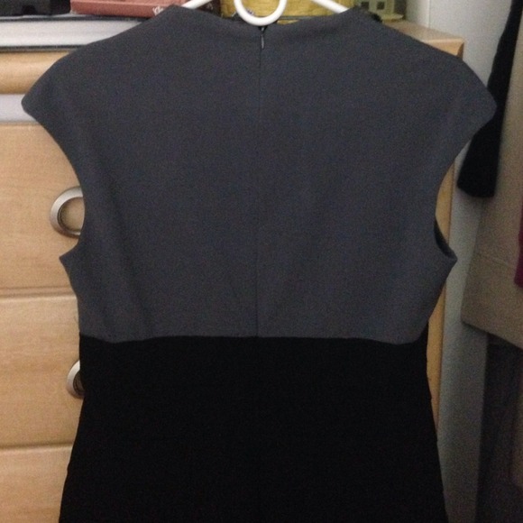 Dress - Picture 3 of 4