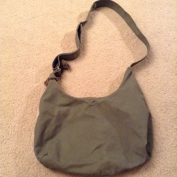 SOLD Casual Green Shoulderbag