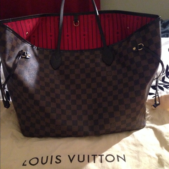 SOLD 100% Authentic Louis Vuitton GM Neverfull
