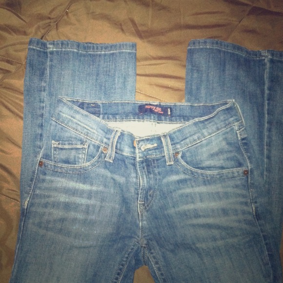 Size 3m Levis.