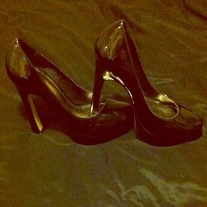 ✂️✂️ price cut✂️✂️✂️ Sexy unique black pump