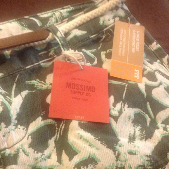 ππHPπππNew short shorts. Size 5 Junior - Picture 4 of 5