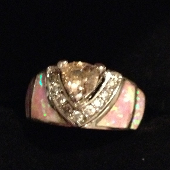 Sold - Picture 3 of 4