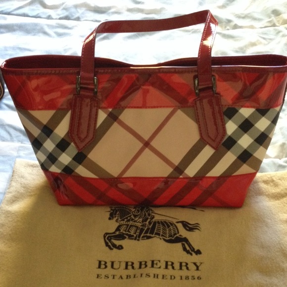 🚫SOLD🚫💯 Authentic Burberry Tote