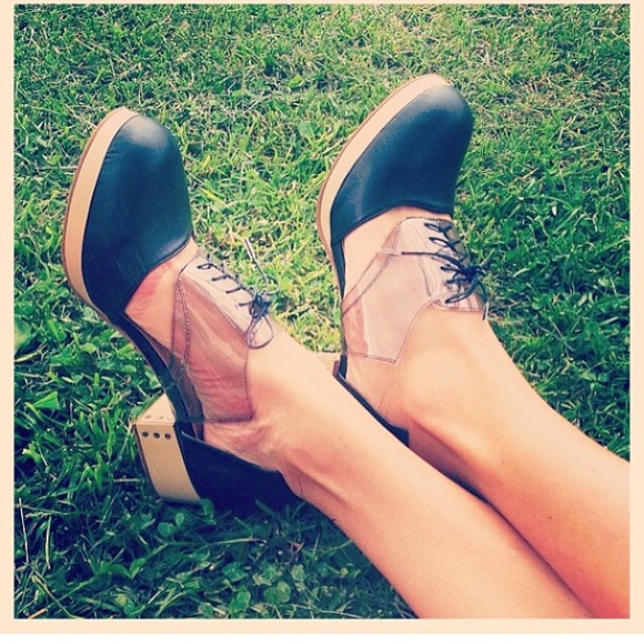 Reserved for bays closet!!