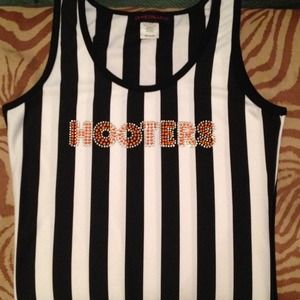 Hooters referee tank