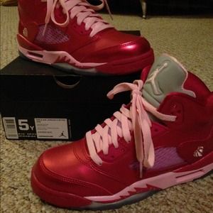 Valentine's Day Jordan 5 Retro (GS) Size 5 💕