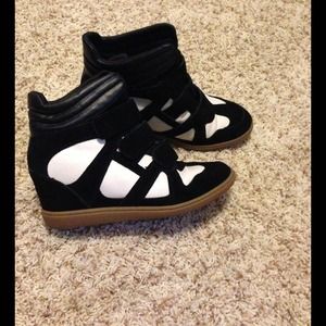 Sketchers wedge sneaker