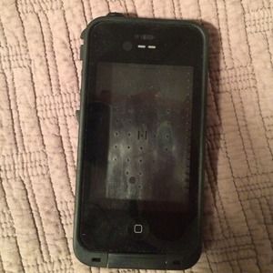 iPhone 4/4s life proof case